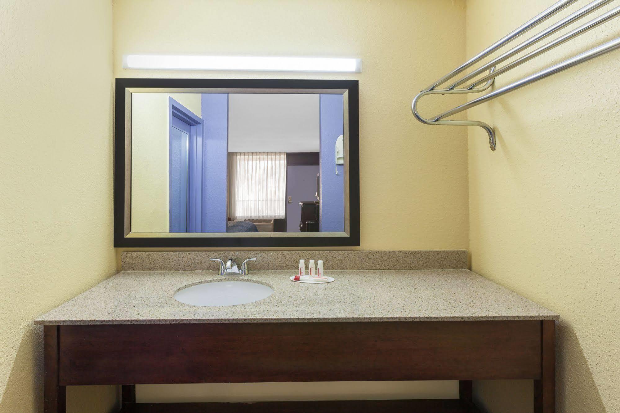Days Inn By Wyndham Uvalde Exteriér fotografie